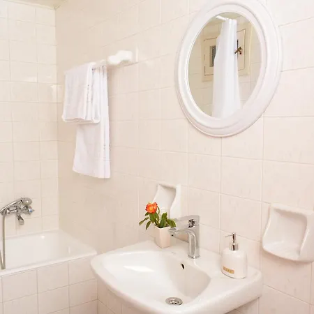 Artemida Pansion Pension Kournás Buitenkant foto